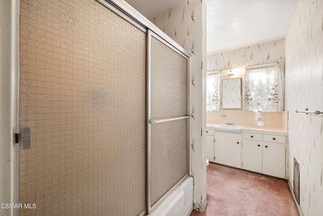 5525 Simpson Avenue, Valley Village, CA 91607