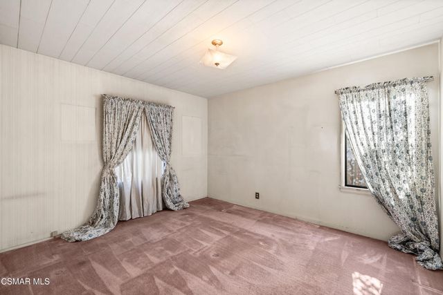 5525 Simpson Avenue, Valley Village, CA 91607