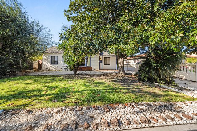 5525 Simpson Avenue, Valley Village, CA 91607