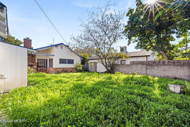 5525 Simpson Avenue, Valley Village, CA 91607