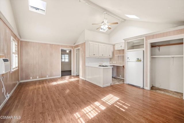 5525 Simpson Avenue, Valley Village, CA 91607