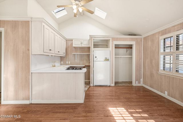 5525 Simpson Avenue, Valley Village, CA 91607