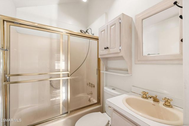 5525 Simpson Avenue, Valley Village, CA 91607