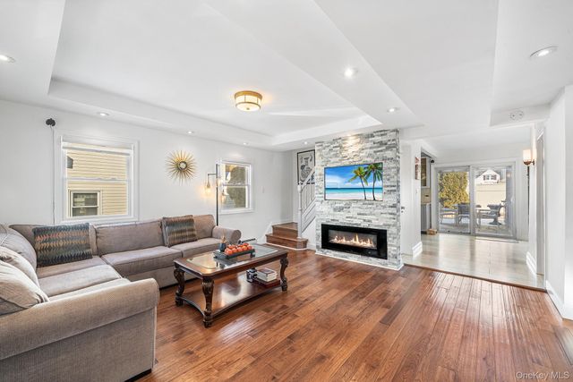 36 Brian Street, New Hyde Park, NY 11040