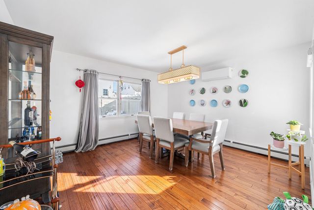 36 Brian Street, New Hyde Park, NY 11040