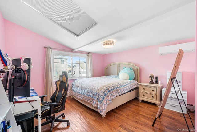 36 Brian Street, New Hyde Park, NY 11040