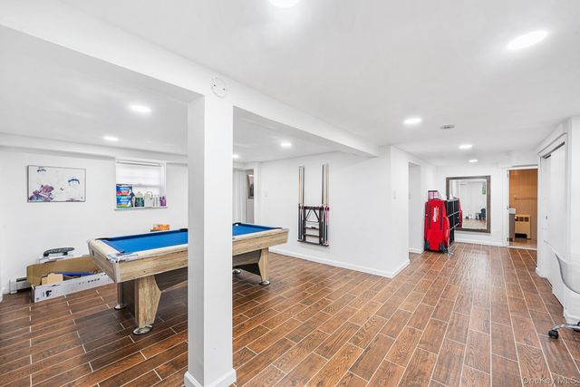 36 Brian Street, New Hyde Park, NY 11040