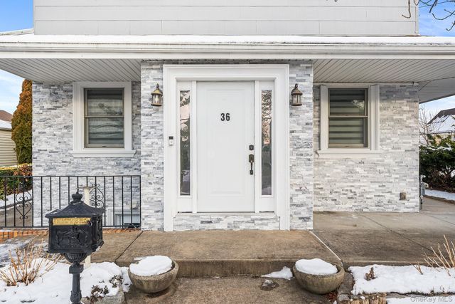 36 Brian Street, New Hyde Park, NY 11040