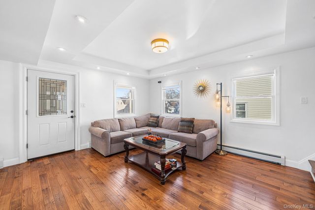 36 Brian Street, New Hyde Park, NY 11040