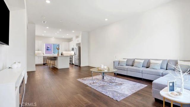 16372 Moonstone Circle, Tustin, CA 92782