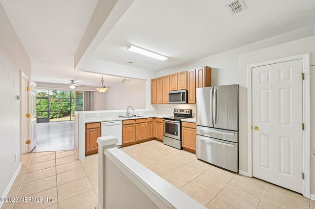 7508 SCARLET IBIS Lane, Jacksonville, FL 32256