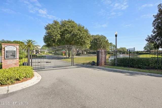 7508 SCARLET IBIS Lane, Jacksonville, FL 32256