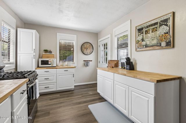 4816 RIVERDALE Road, Jacksonville, FL 32210