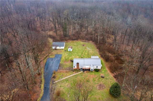 114 Hall Rd, Findley Twp, PA 16137