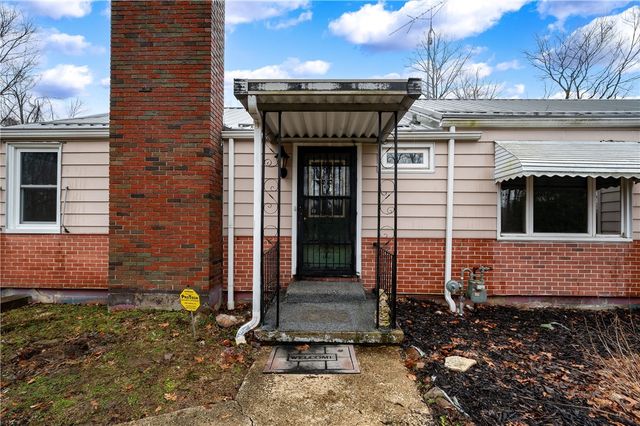 114 Hall Rd, Findley Twp, PA 16137