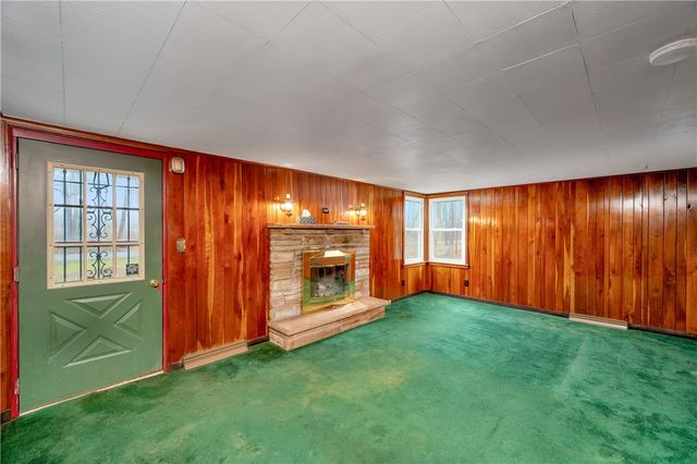 114 Hall Rd, Findley Twp, PA 16137