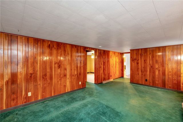 114 Hall Rd, Findley Twp, PA 16137