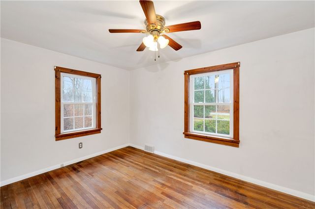 114 Hall Rd, Findley Twp, PA 16137