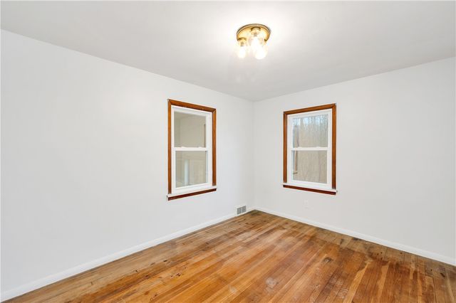 114 Hall Rd, Findley Twp, PA 16137