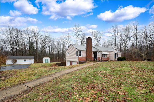 114 Hall Rd, Findley Twp, PA 16137