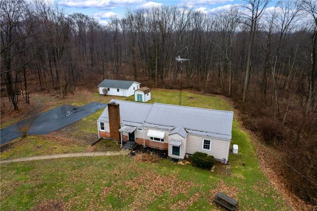 114 Hall Rd, Findley Twp, PA 16137