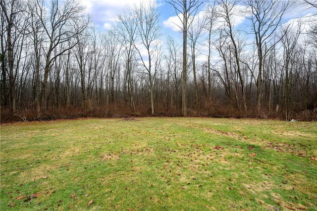 114 Hall Rd, Findley Twp, PA 16137