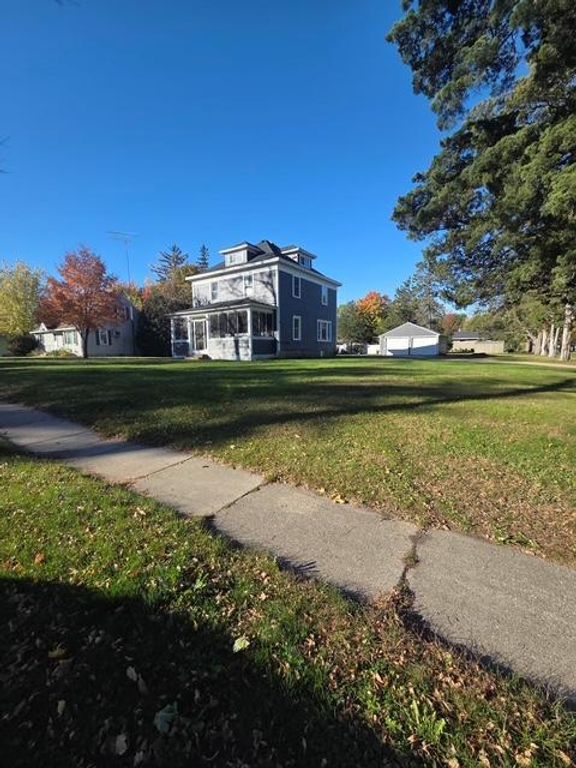 604 S Swift Avenue, Litchfield, MN 55355 — photo 4