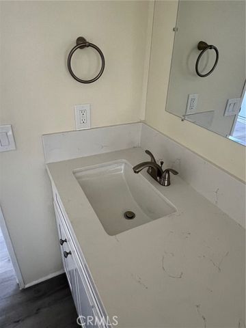 24303 Woolsey Canyon Road 4, West Hills (los Angeles), CA 91304