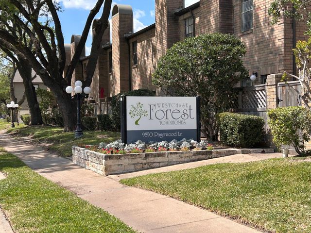 9850 Pagewood Lane 405, Houston, TX 77042
