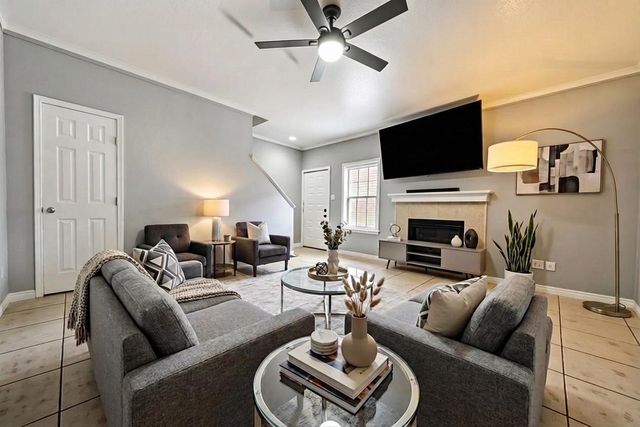 9850 Pagewood Lane 405, Houston, TX 77042