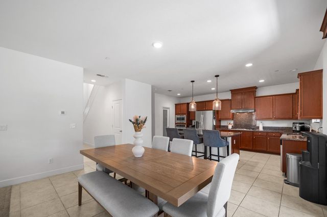 563 Mesa Drive S, Madera, CA 93636