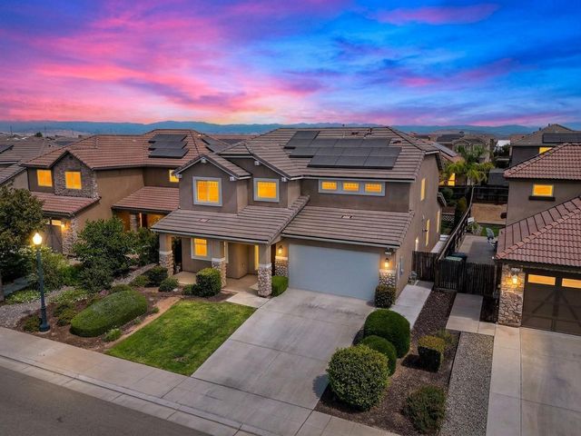 563 Mesa Drive S, Madera, CA 93636