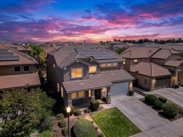 563 Mesa Drive S, Madera, CA 93636