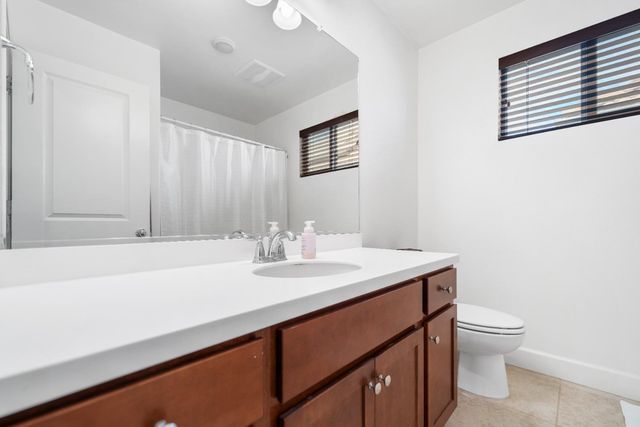 563 Mesa Drive S, Madera, CA 93636