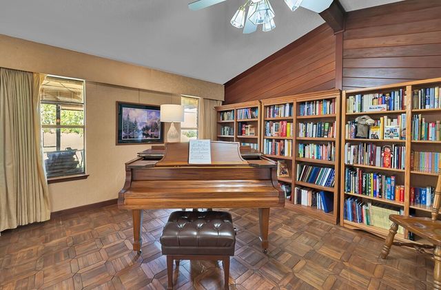 2166 Greig Drive, Robinson, TX 76706