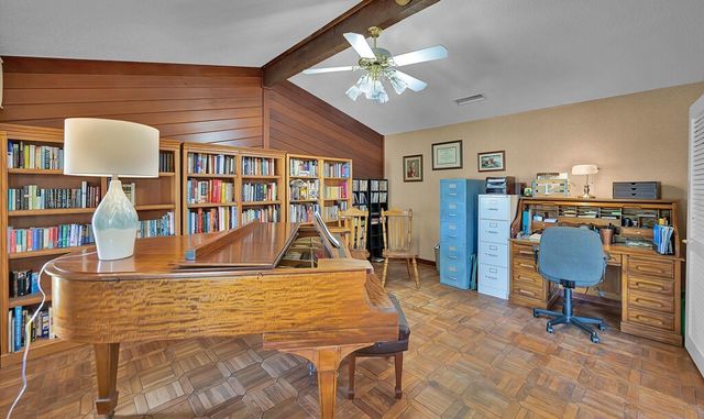 2166 Greig Drive, Robinson, TX 76706