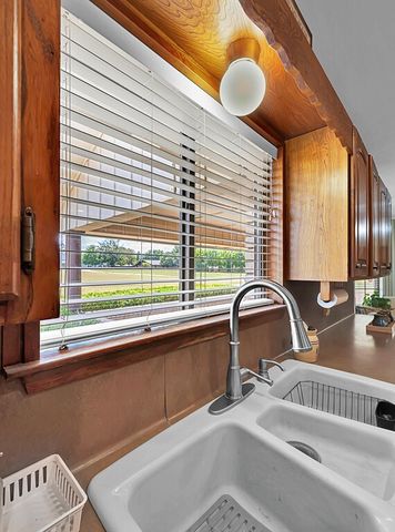 2166 Greig Drive, Robinson, TX 76706