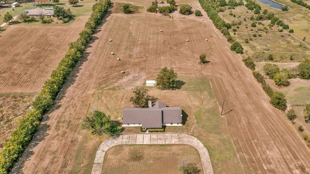 2166 Greig Drive, Robinson, TX 76706