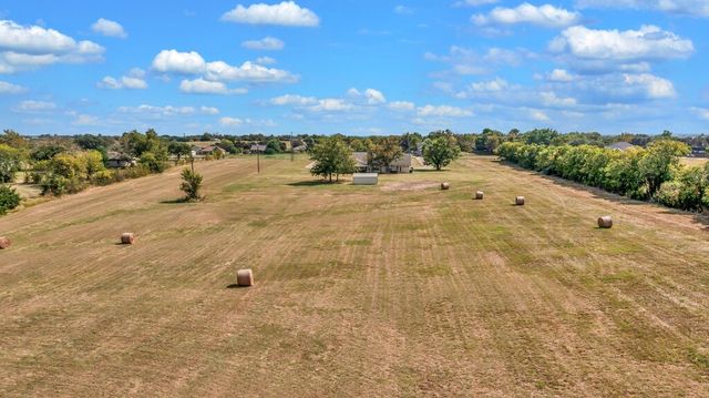 2166 Greig Drive, Robinson, TX 76706