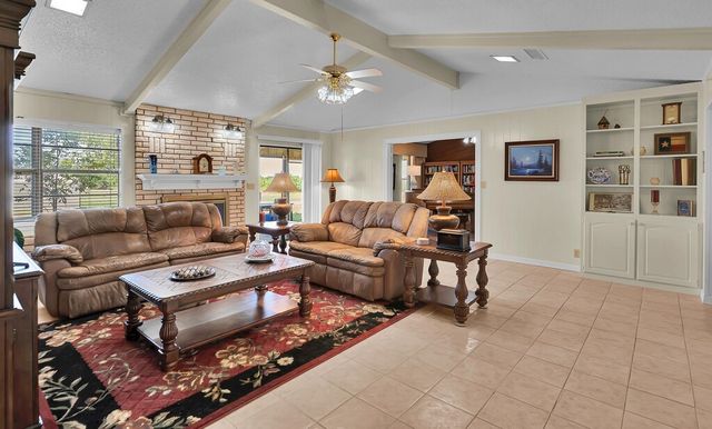 2166 Greig Drive, Robinson, TX 76706