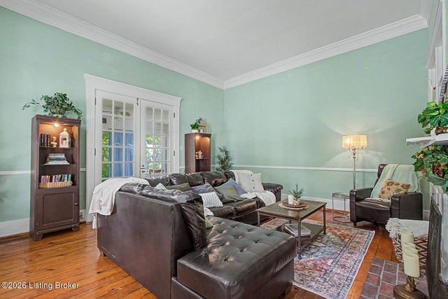 3606 College Dr, Jeffersontown, KY 40299