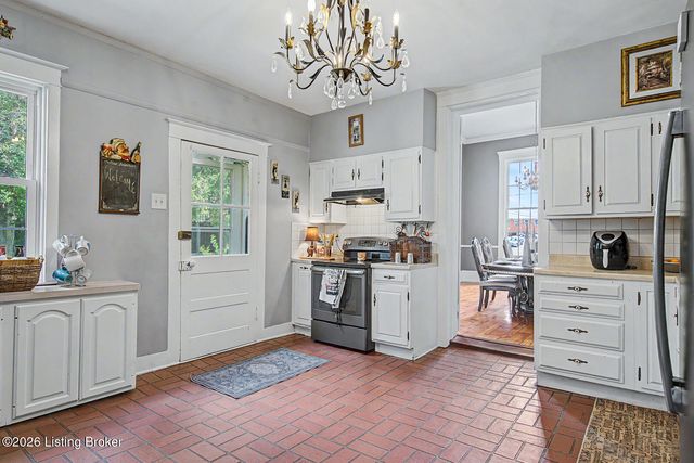 3606 College Dr, Jeffersontown, KY 40299