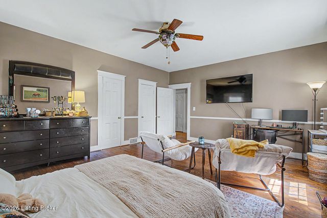 3606 College Dr, Jeffersontown, KY 40299