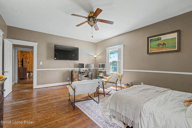 3606 College Dr, Jeffersontown, KY 40299