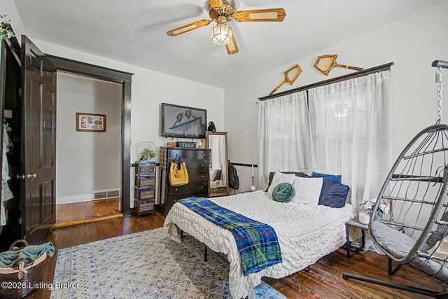 3606 College Dr, Jeffersontown, KY 40299