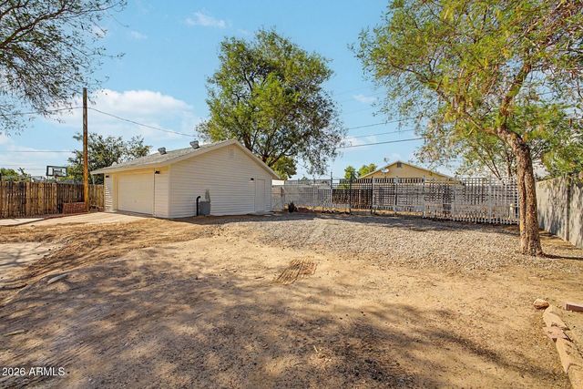 8624 E EDGEWOOD Avenue, Mesa, AZ 85208