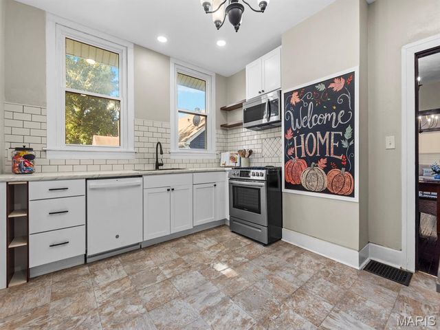 406 Lebanon Avenue, Belleville, IL 62220