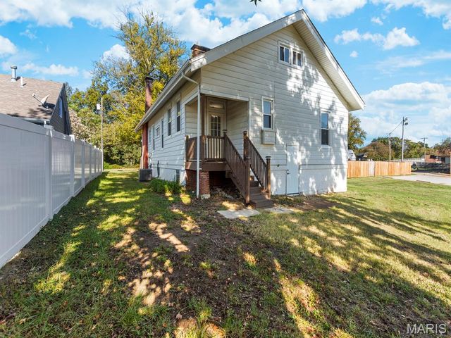 406 Lebanon Avenue, Belleville, IL 62220
