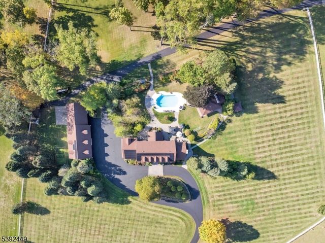 37 Pequest Rd, Green Twp., NJ 07821