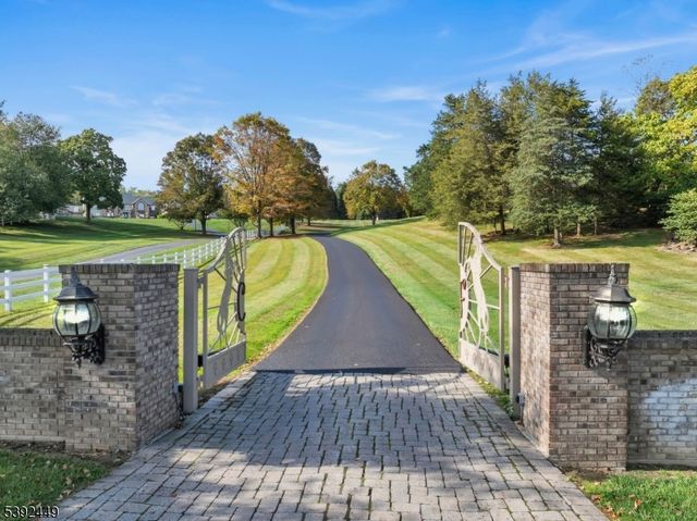 37 Pequest Rd, Green Twp., NJ 07821